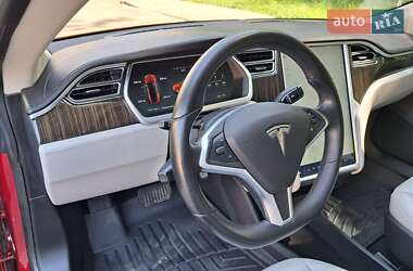 Лифтбек Tesla Model S 2014 в 