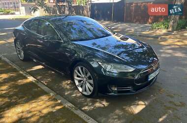 Лифтбек Tesla Model S 2014 в 