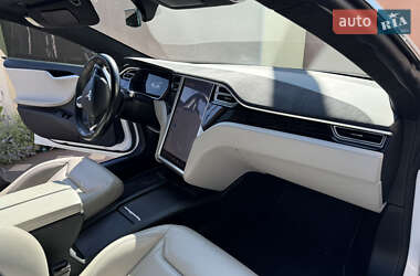 Лифтбек Tesla Model S 2016 в 