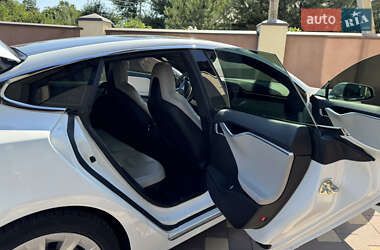 Лифтбек Tesla Model S 2016 в 