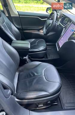 Лифтбек Tesla Model S 2013 в 