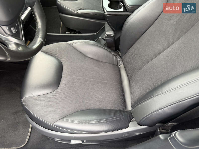 Лифтбек Tesla Model S 2015 в Киеве фото 12 Лифтбек Tesla Model S 2015 в Киеве