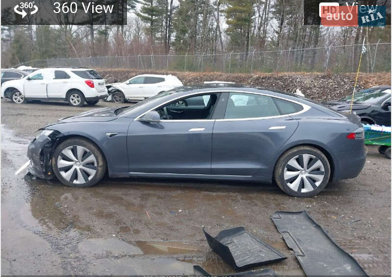 Лифтбек Tesla Model S 2020 в Киеве