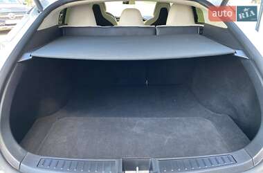 Лифтбек Tesla Model S 2018 в 