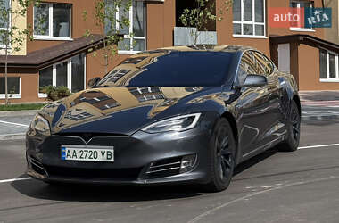 Ліфтбек Tesla Model S 2017 в Києві