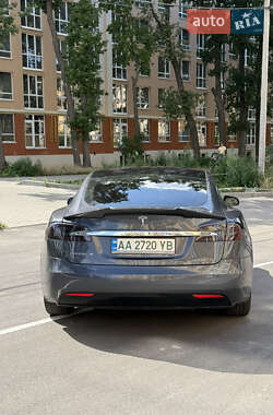 Лифтбек Tesla Model S 2017 в 