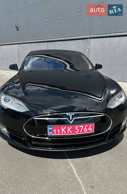Лифтбек Tesla Model S 2014 в 