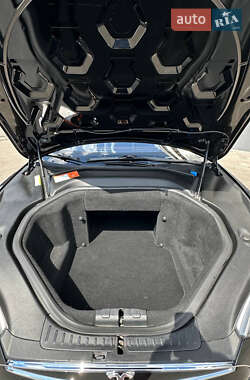 Лифтбек Tesla Model S 2014 в 