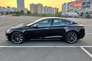 Лифтбек Tesla Model S 2019 в 
