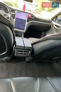 Ліфтбек Tesla Model S 2015 в 