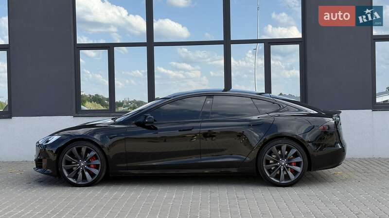 Лифтбек Tesla Model S 2019 в Тернополе