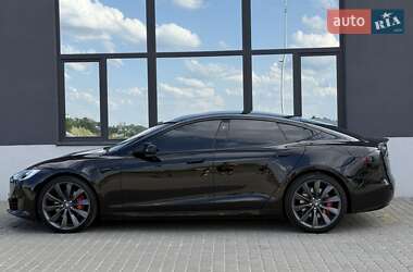 Лифтбек Tesla Model S 2019 в 