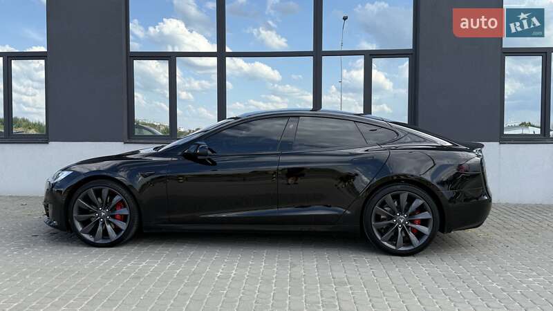 Лифтбек Tesla Model S 2019 в Тернополе