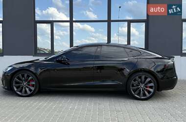 Лифтбек Tesla Model S 2019 в 