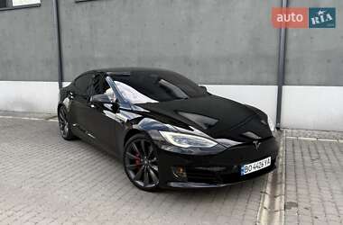 Лифтбек Tesla Model S 2019 в 