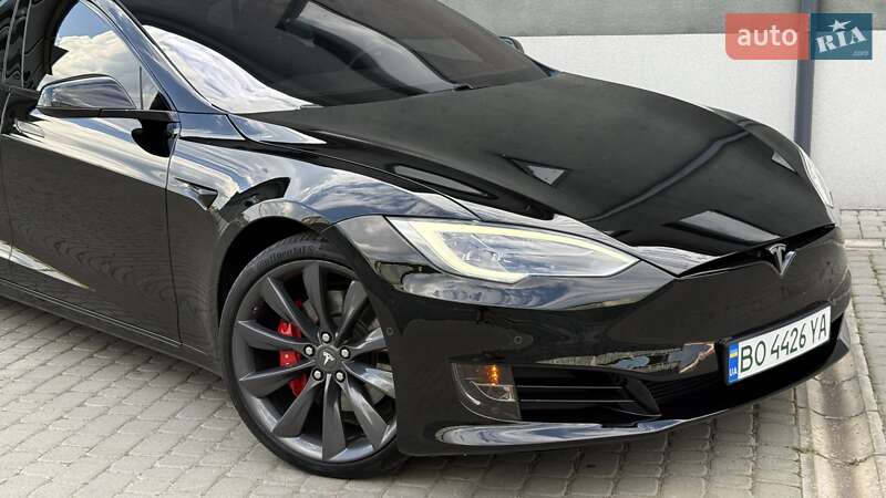 Лифтбек Tesla Model S 2019 в Тернополе