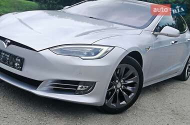 Ліфтбек Tesla Model S 2018 в 