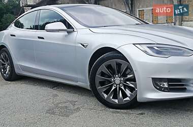Ліфтбек Tesla Model S 2018 в 