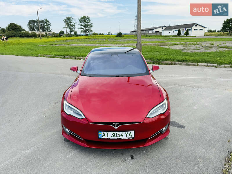 Лифтбек Tesla Model S 2018 в Ивано-Франковске