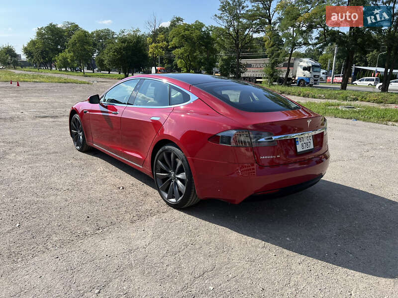 Лифтбек Tesla Model S 2017 в Тернополе