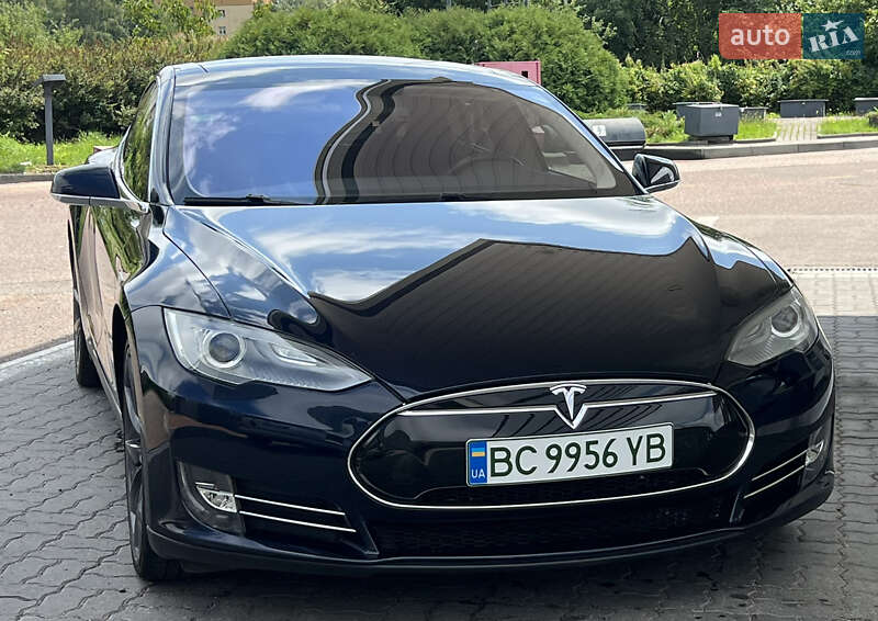 Лифтбек Tesla Model S 2014 в Дрогобыче