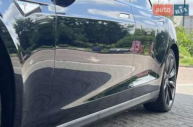 Лифтбек Tesla Model S 2014 в 