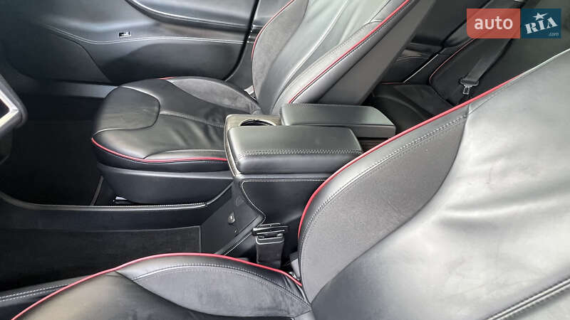 Лифтбек Tesla Model S 2014 в Дрогобыче