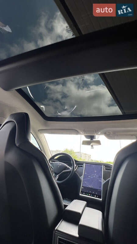 Лифтбек Tesla Model S 2014 в Дрогобыче фото 66 Лифтбек Tesla Model S 2014 в Дрогобыче