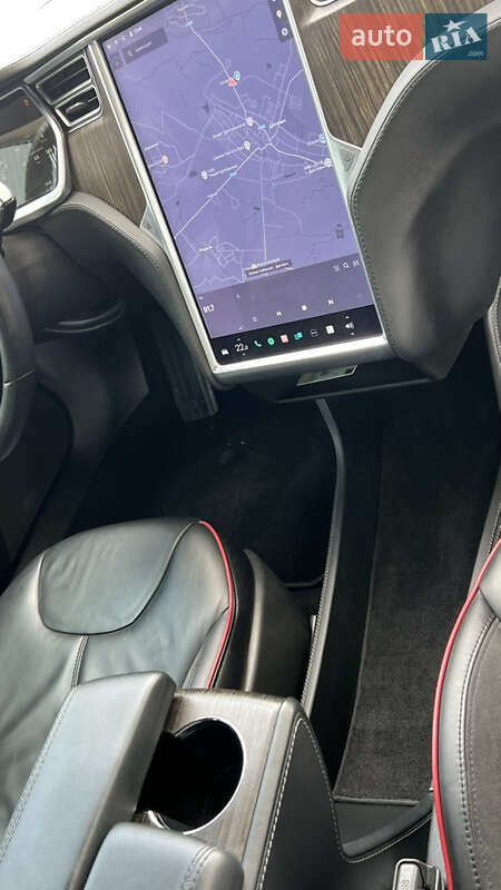 Лифтбек Tesla Model S 2014 в Дрогобыче