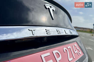 Лифтбек Tesla Model S 2014 в 