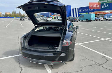 Лифтбек Tesla Model S 2014 в 