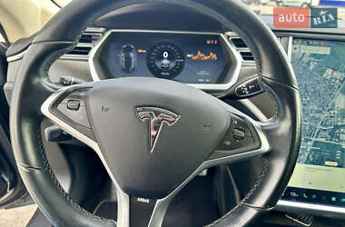 Лифтбек Tesla Model S 2014 в 