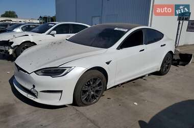 Tesla Model S 2021