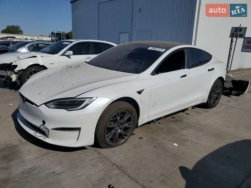 Лифтбек Tesla Model S 2021 в 
