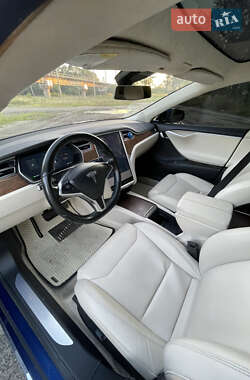 Лифтбек Tesla Model S 2016 в 