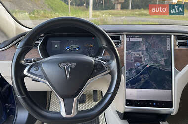 Лифтбек Tesla Model S 2016 в 
