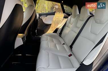 Лифтбек Tesla Model S 2020 в 