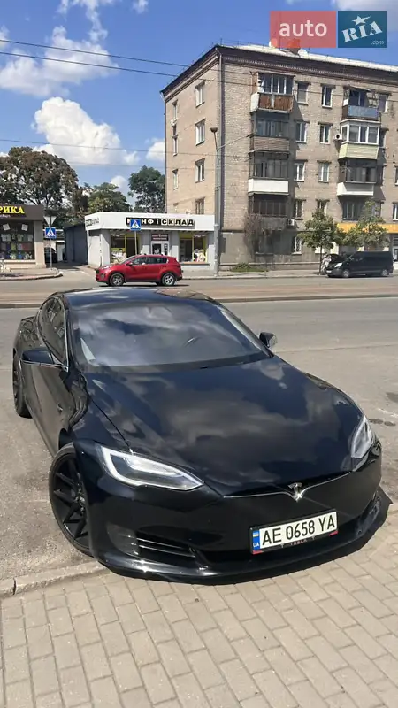 Tesla Model S