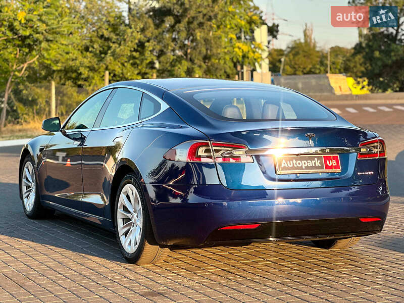 Лифтбек Tesla Model S 2019 в Одессе