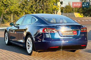 Лифтбек Tesla Model S 2019 в 