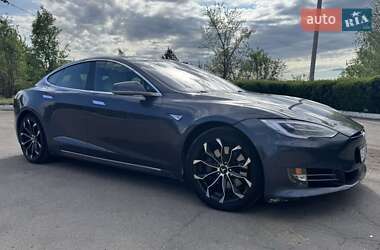 Лифтбек Tesla Model S 2016 в Каменском