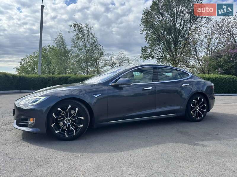 Ліфтбек Tesla Model S 2016 в Кам'янському фото 8 Ліфтбек Tesla Model S 2016 в Кам'янському