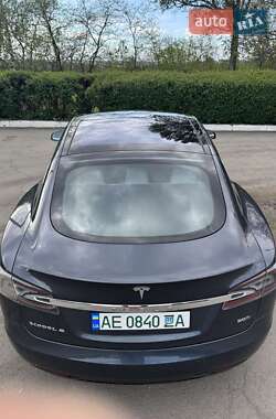 Лифтбек Tesla Model S 2016 в Каменском