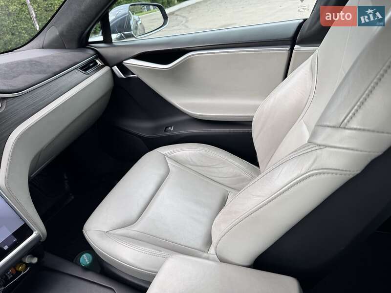 Ліфтбек Tesla Model S 2016 в Кам'янському фото 33 Ліфтбек Tesla Model S 2016 в Кам'янському