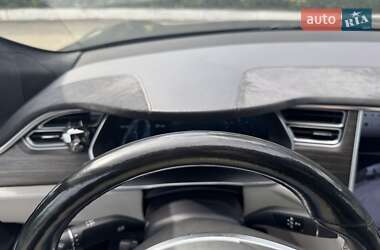 Лифтбек Tesla Model S 2016 в Каменском