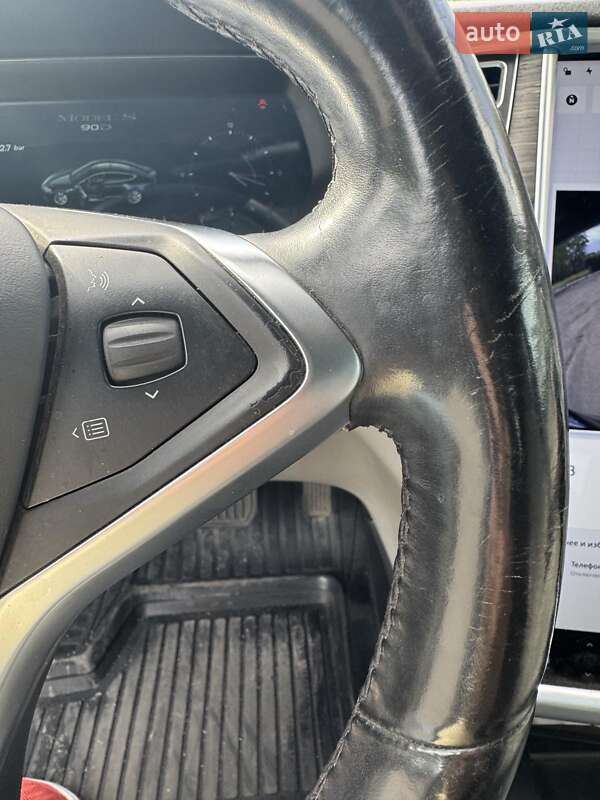 Ліфтбек Tesla Model S 2016 в Кам'янському фото 36 Ліфтбек Tesla Model S 2016 в Кам'янському