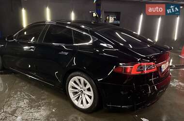 Лифтбек Tesla Model S 2016 в 