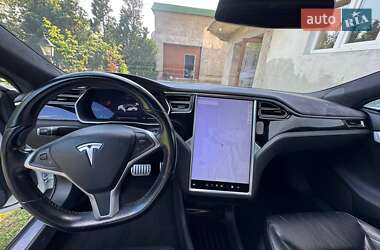 Лифтбек Tesla Model S 2014 в 