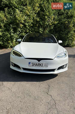 Tesla Model S 2018