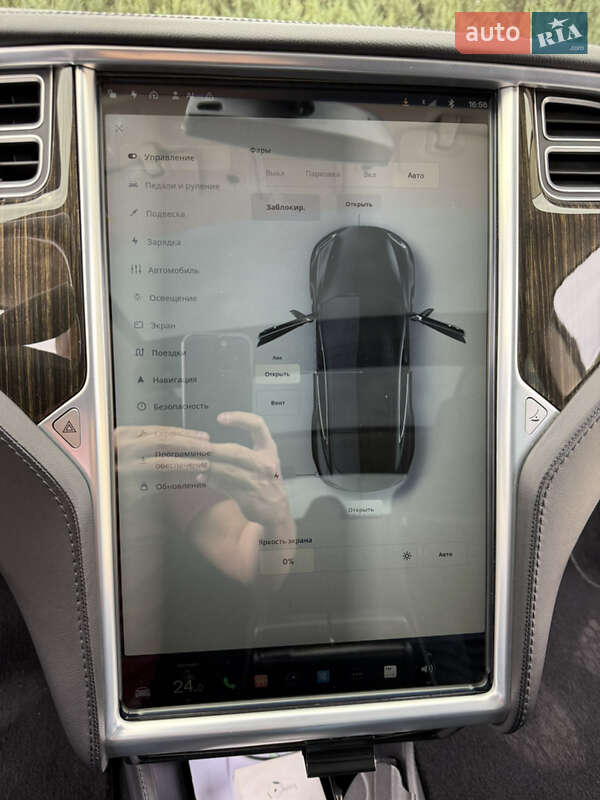 Ліфтбек Tesla Model S 2013 в Дніпрі